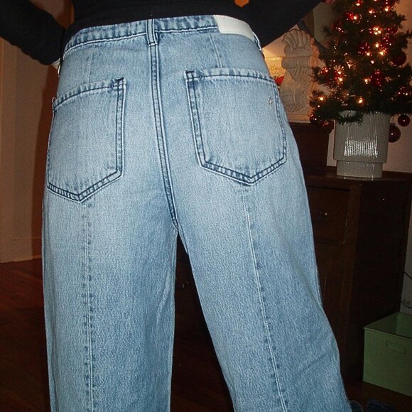 Carly Jean High-Waisted Wide-Leg Distressed Jeans – Size 3 - Picture 3 of 6